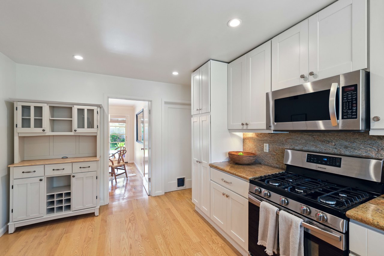 Great Location on the Flats of East Corte Madera