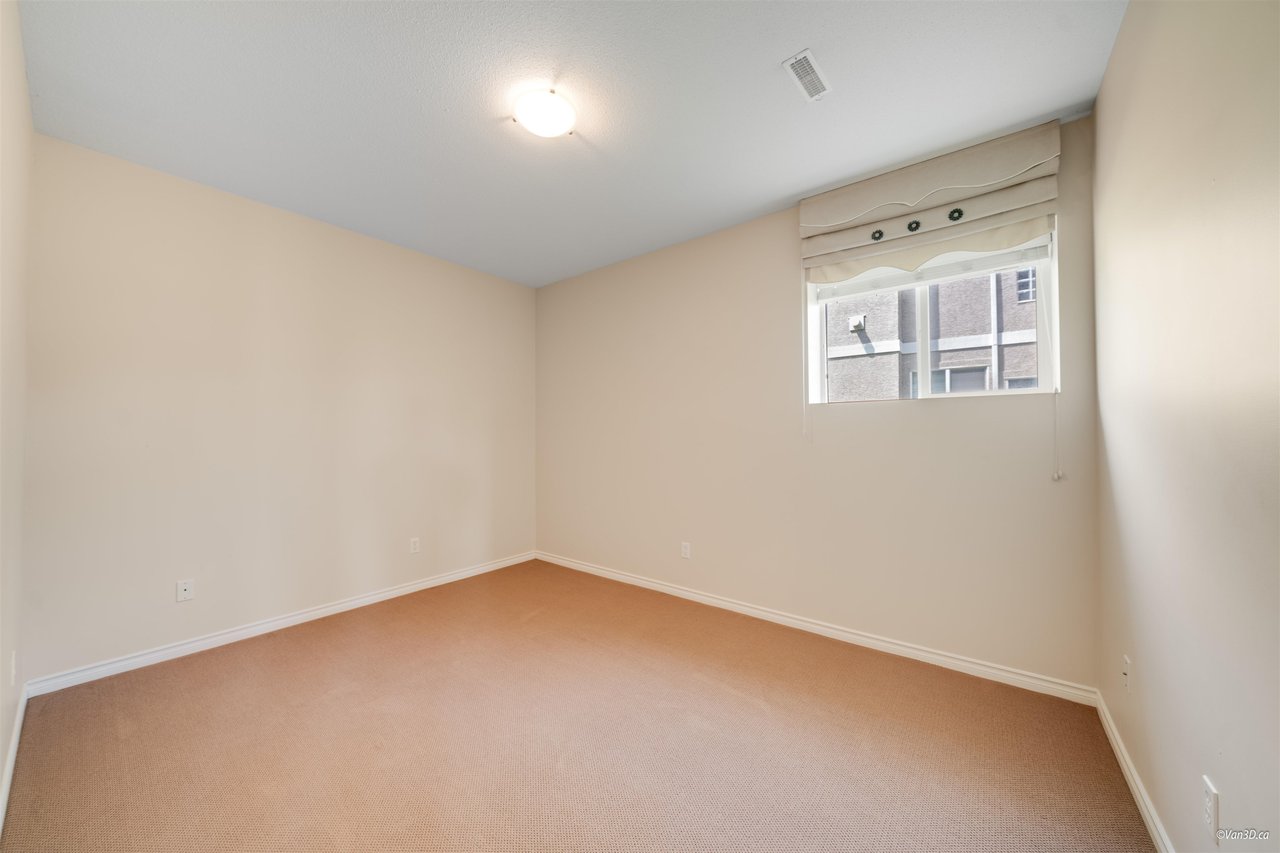 16495 111 Ave