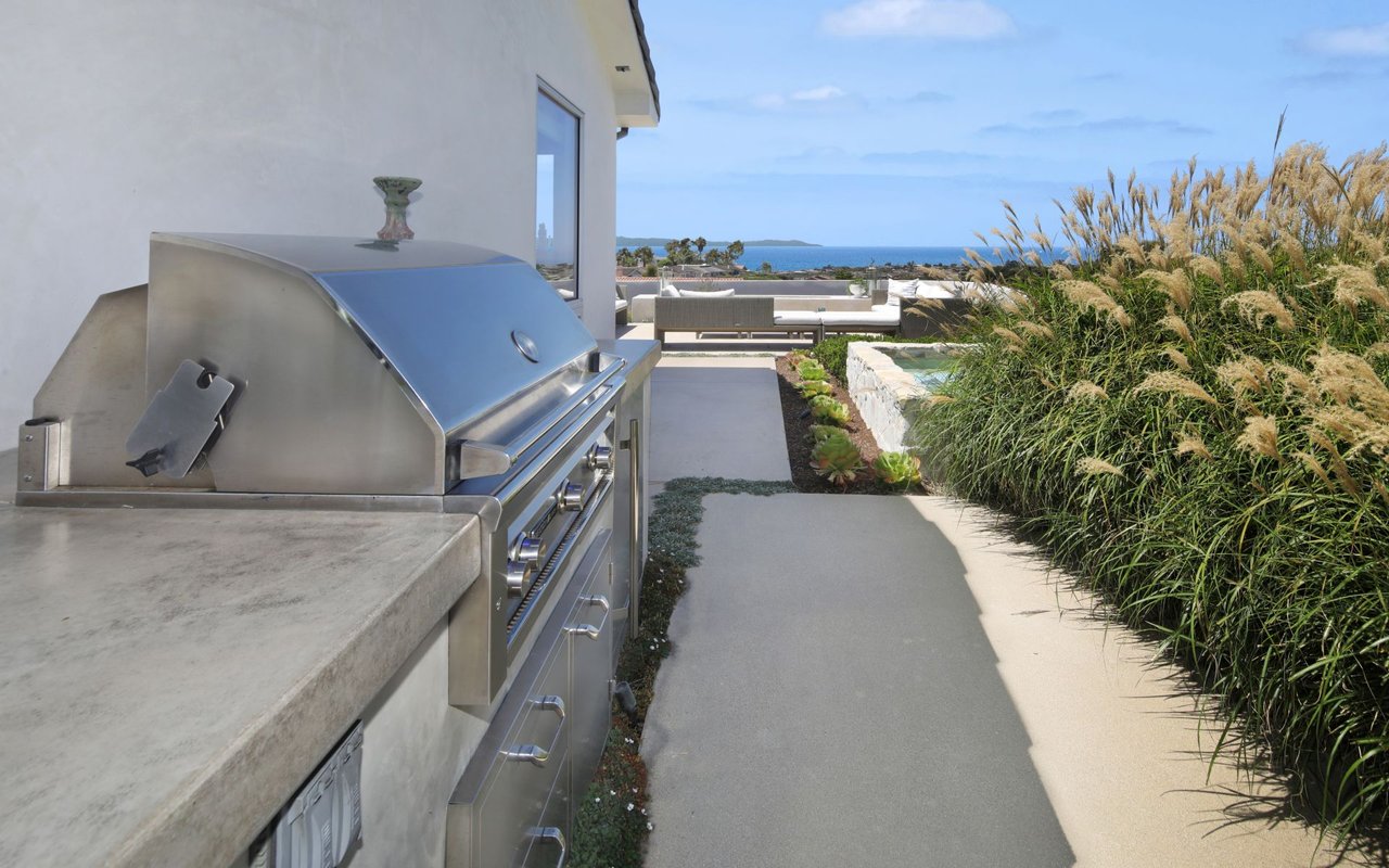 1633 Castle Cove Circle