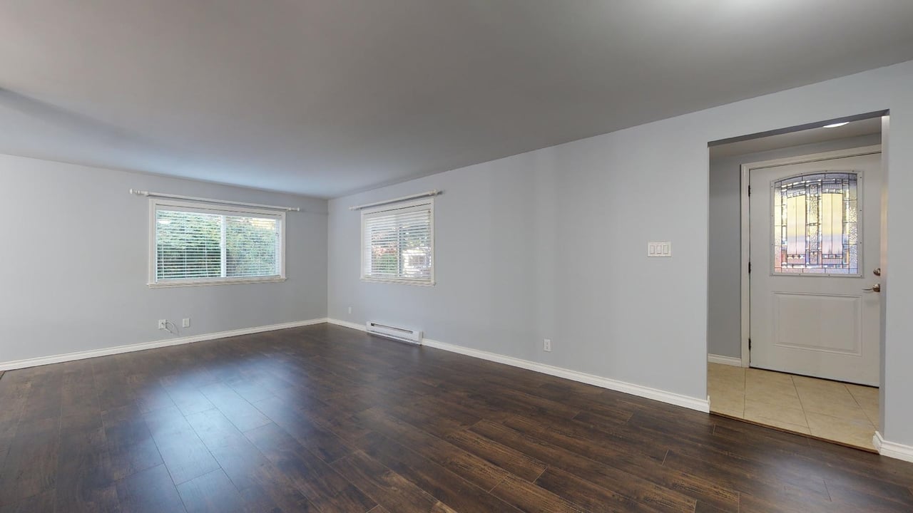 230-1830 Mamquam Rd