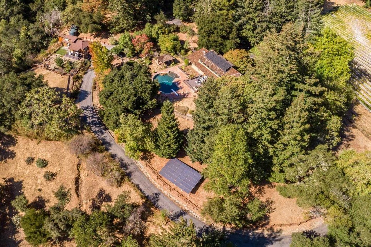 25255 Apple Hill RD