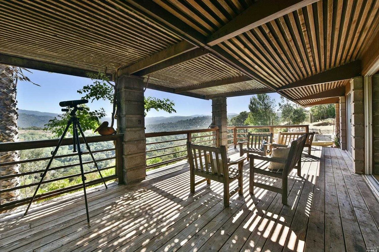 700 Fawn Dr