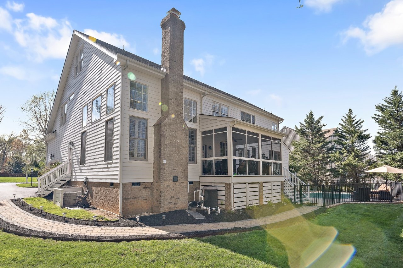 3731 Riverdowns North Drive