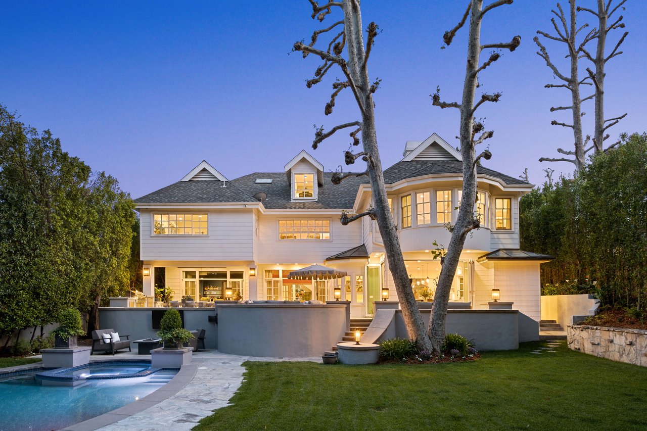 16659 Ashley Oaks, Encino