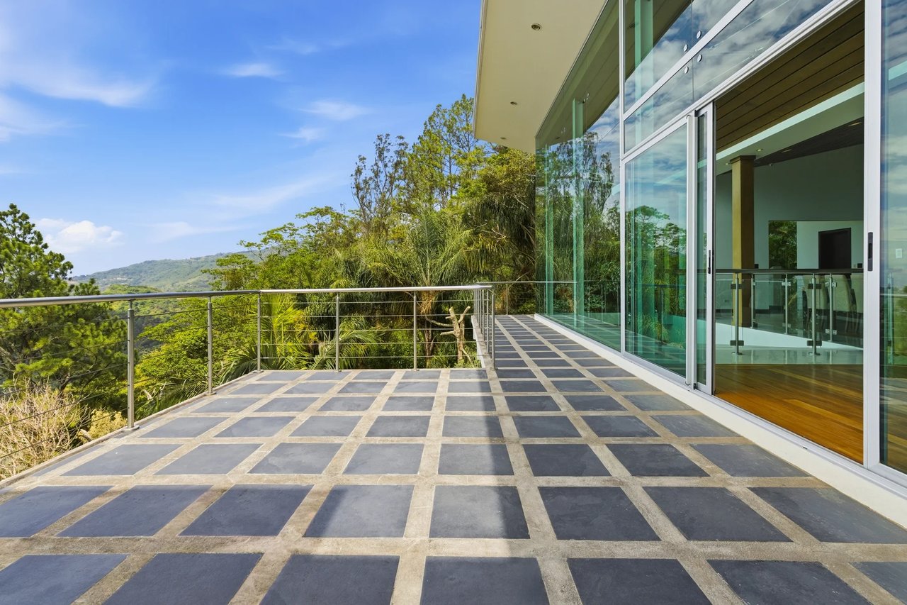 Panoramic Valley Views Retreat, Santa Ana, San Jose