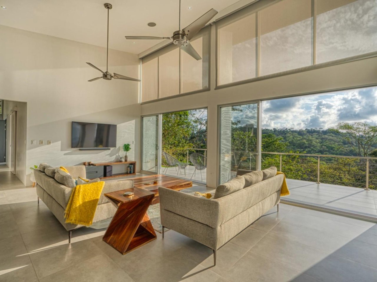 Modern Oceanview Luxury Estate, Dominical, Puntarenas