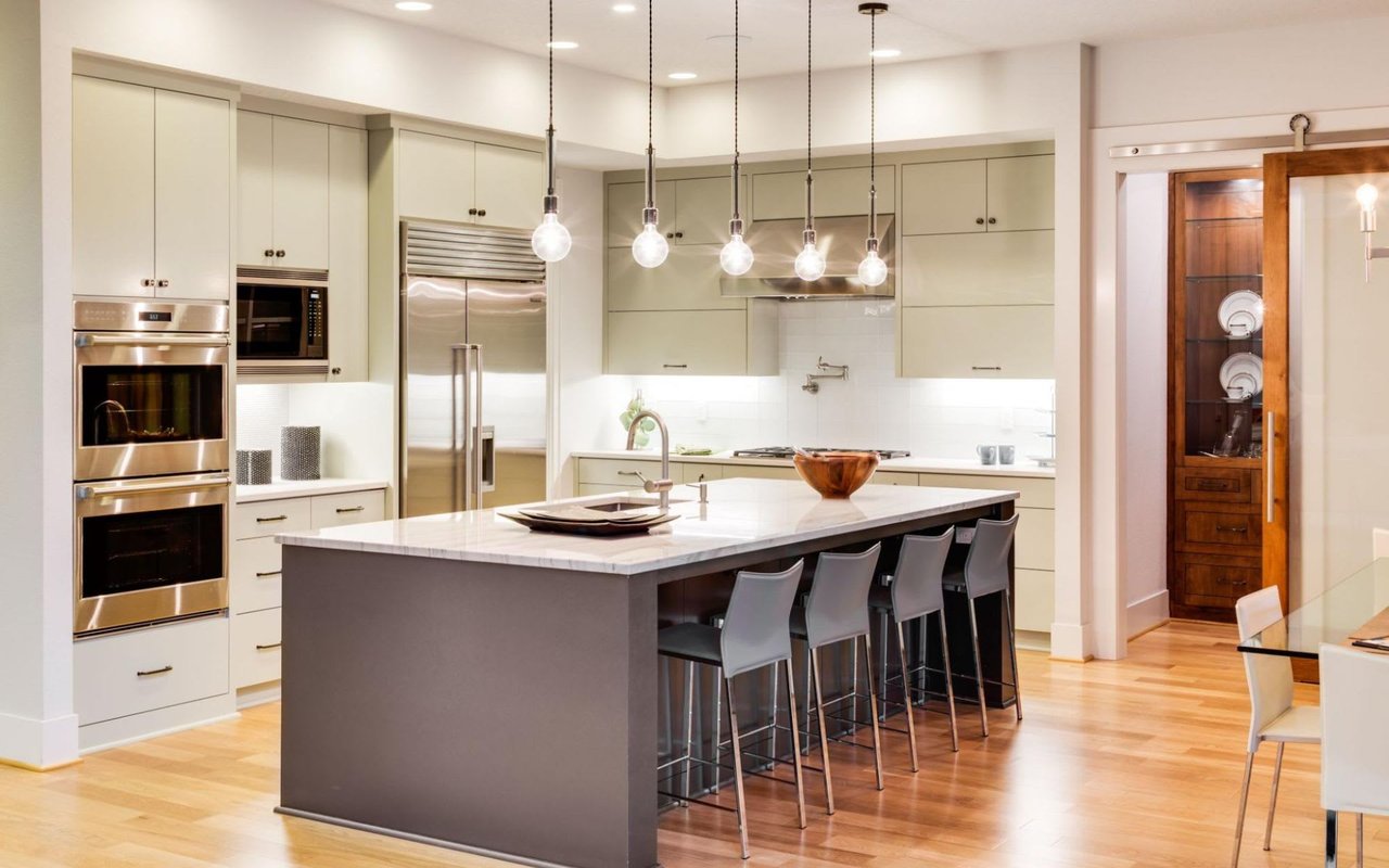 How to Design Kitchen Islands With Seating – Expert Advice