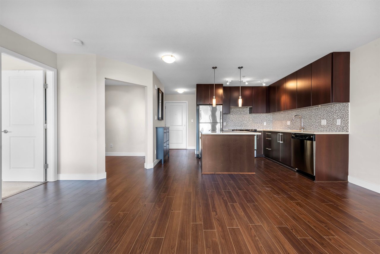 307-15795 Croydon Dr