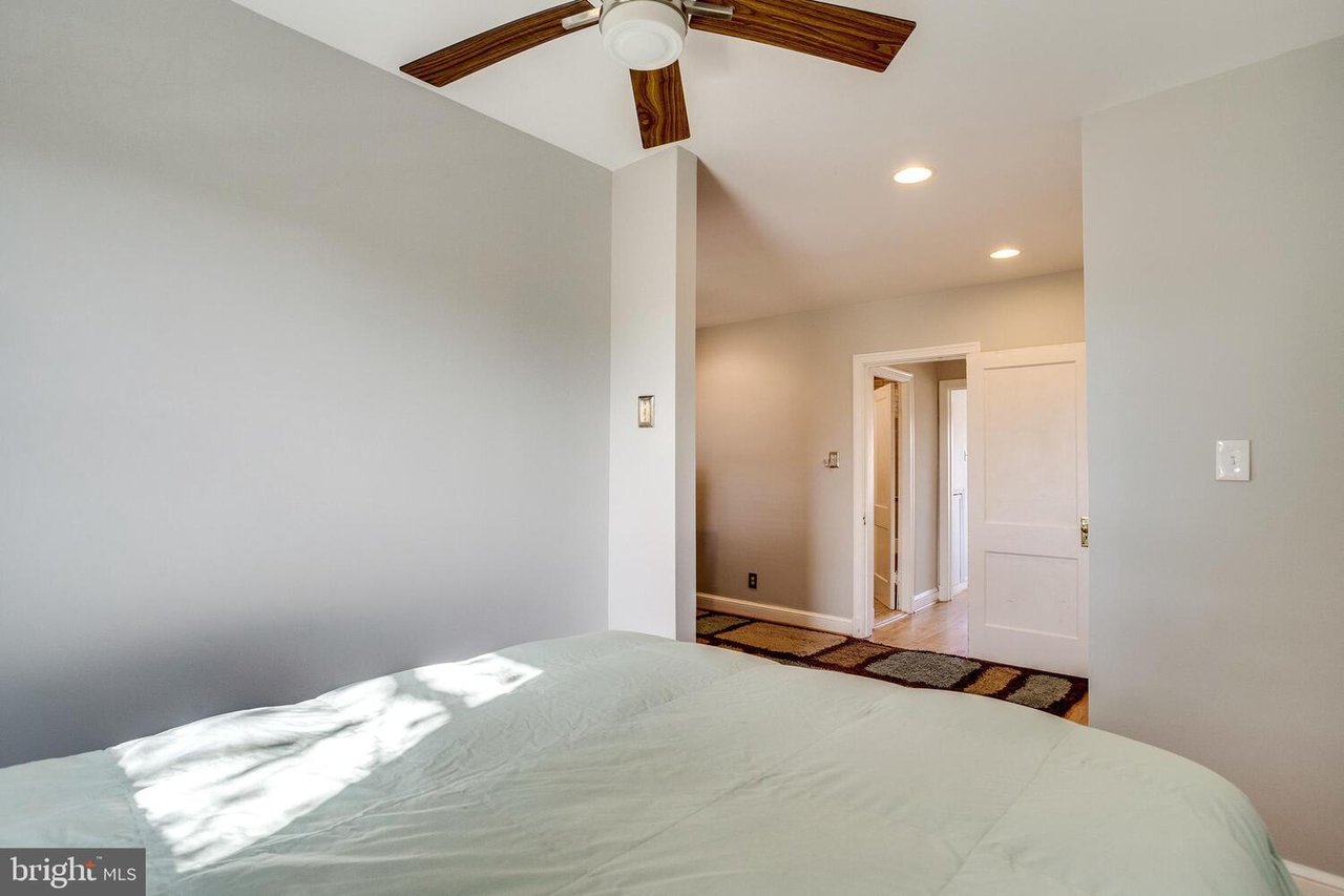 434 Longfellow St NW