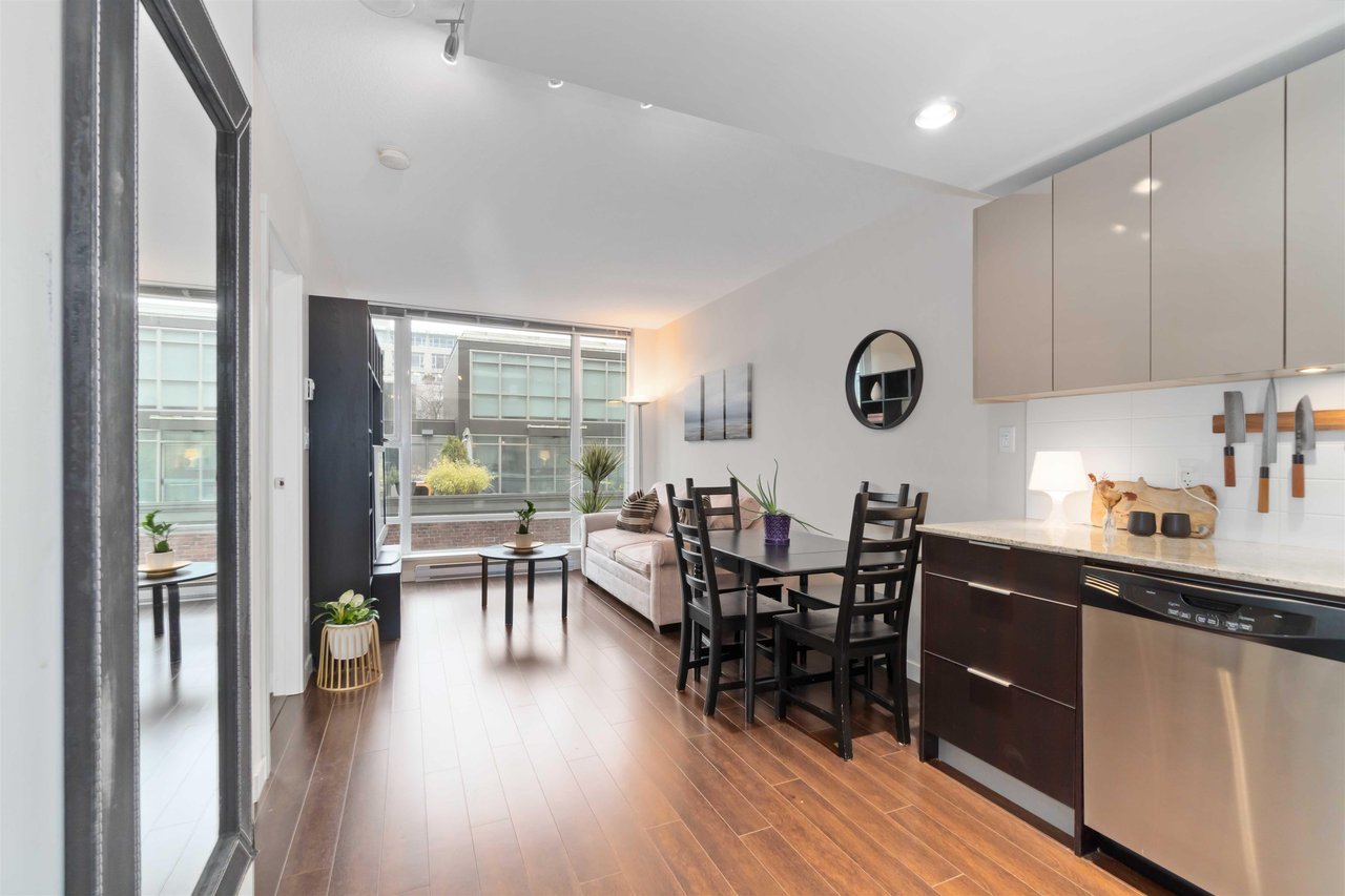 512-1919 Wylie St