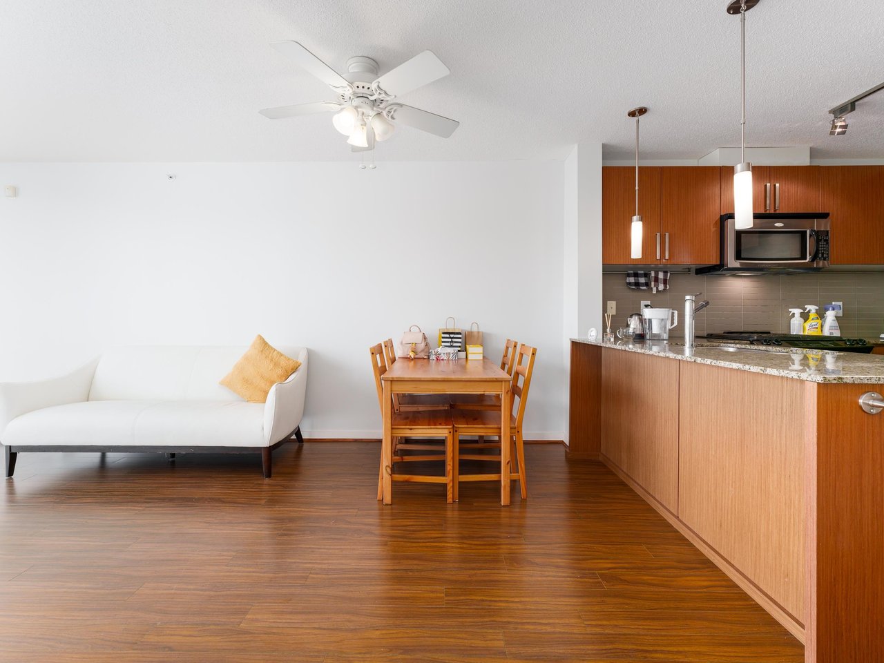 709-9868 Cameron St