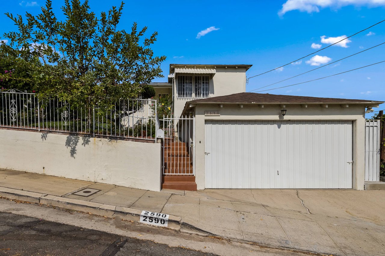 2590 Lake View Ave, Silverlake