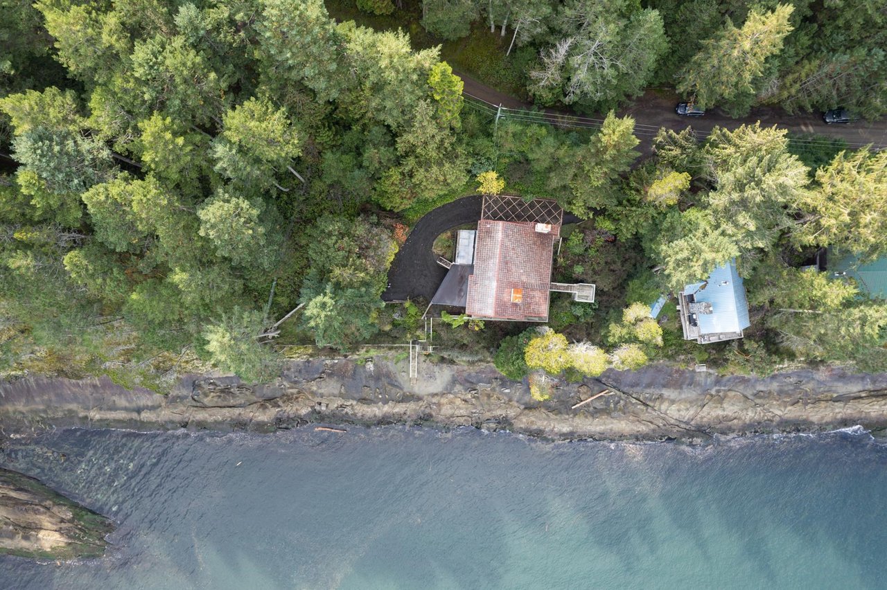 649 Edith Point Rd