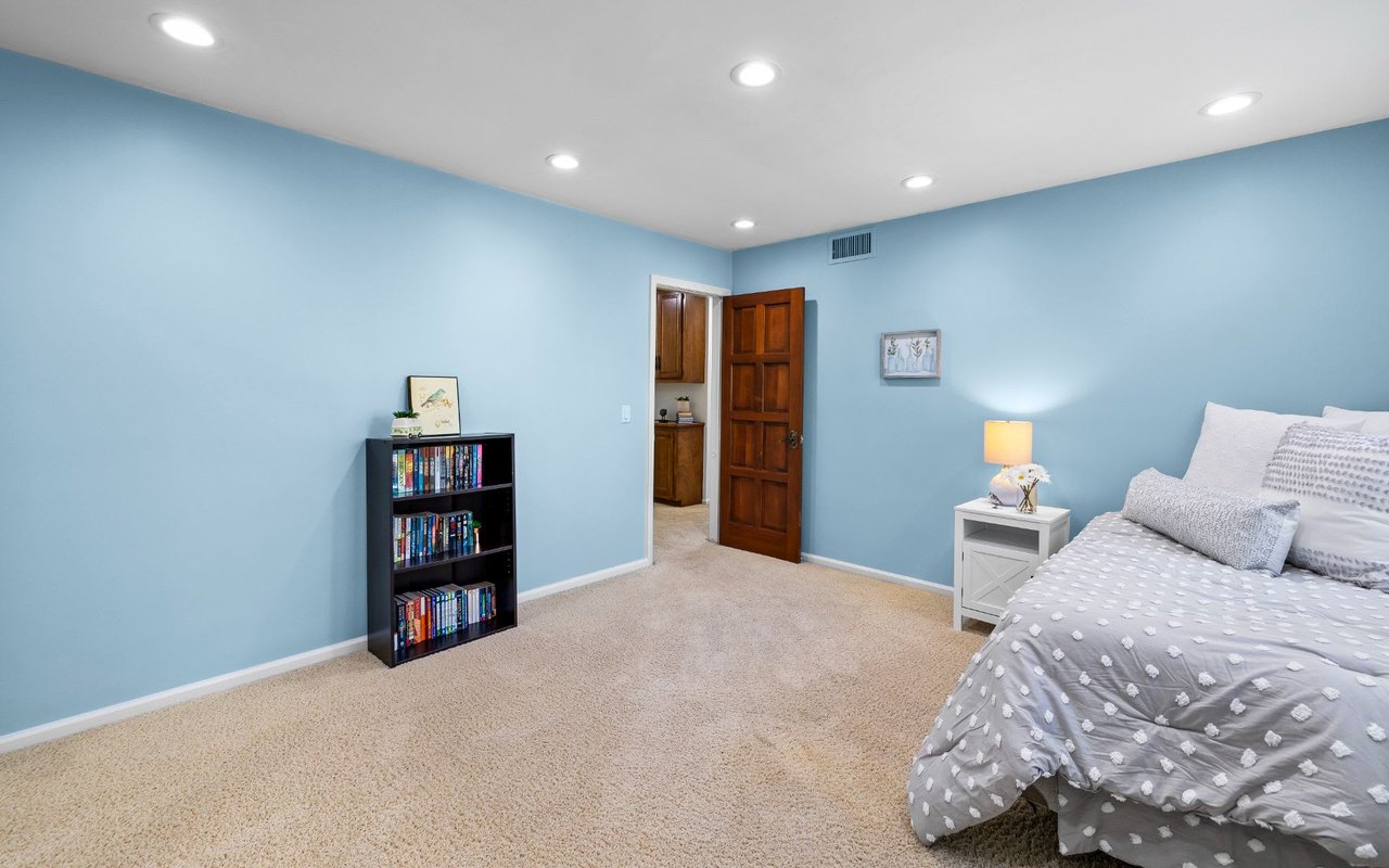 16 Quarterhorse Lane