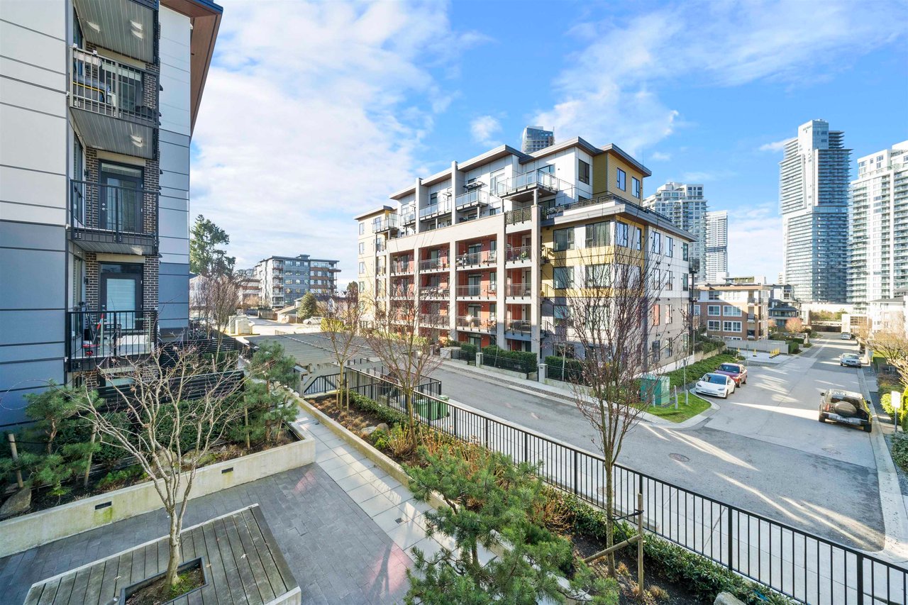 211-750 Dogwood St