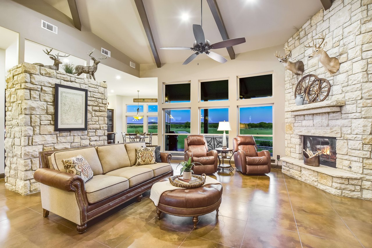 106 Meadow Bend Dr
