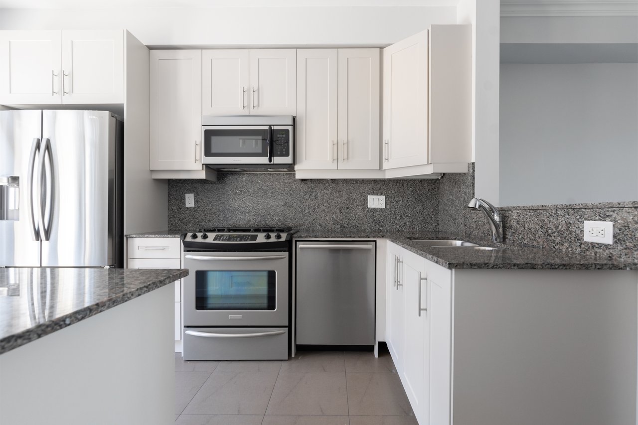 THREE-STOREY EXECUTIVE TOWNHOME