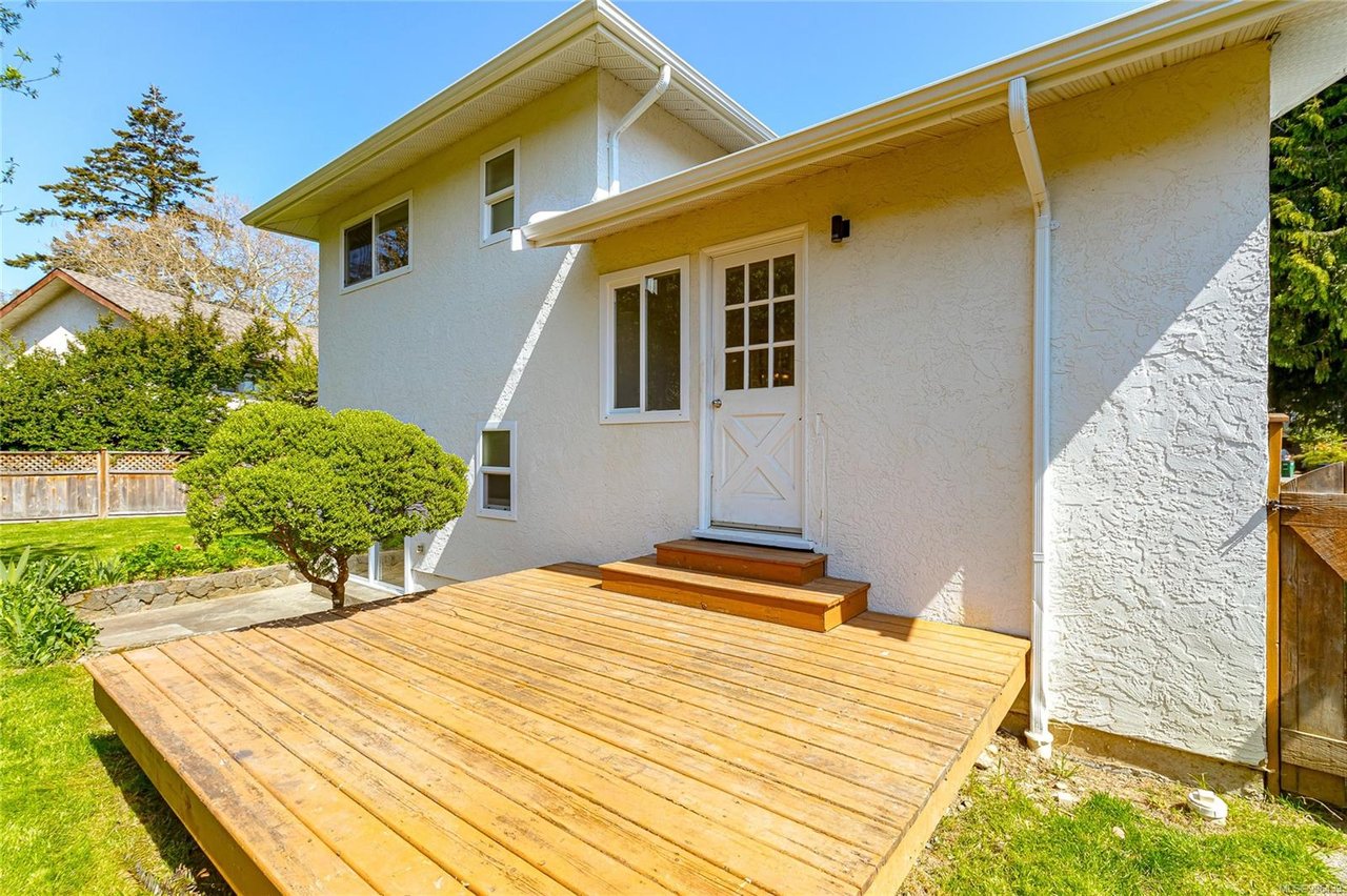 4354 Okano Pl
