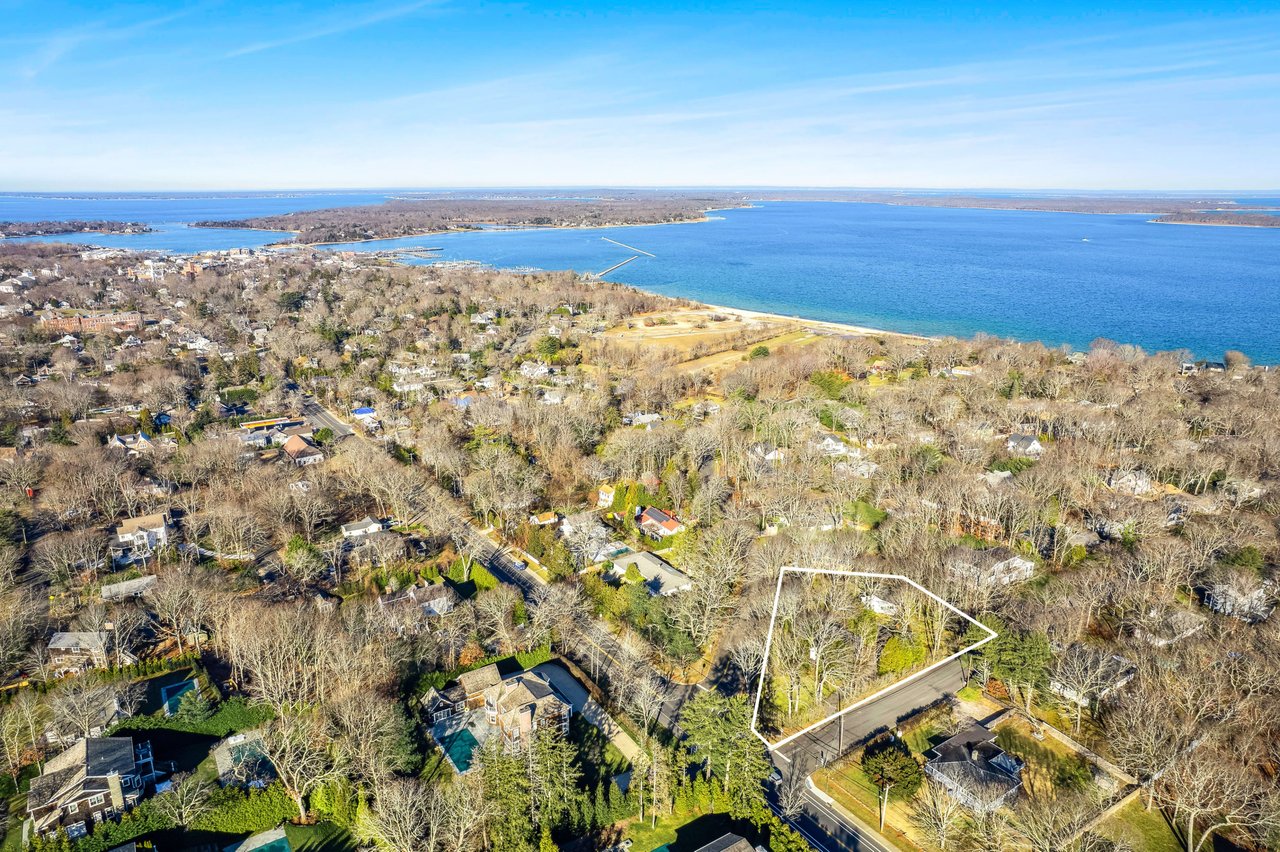 105 Hempstead Street, Sag Harbor