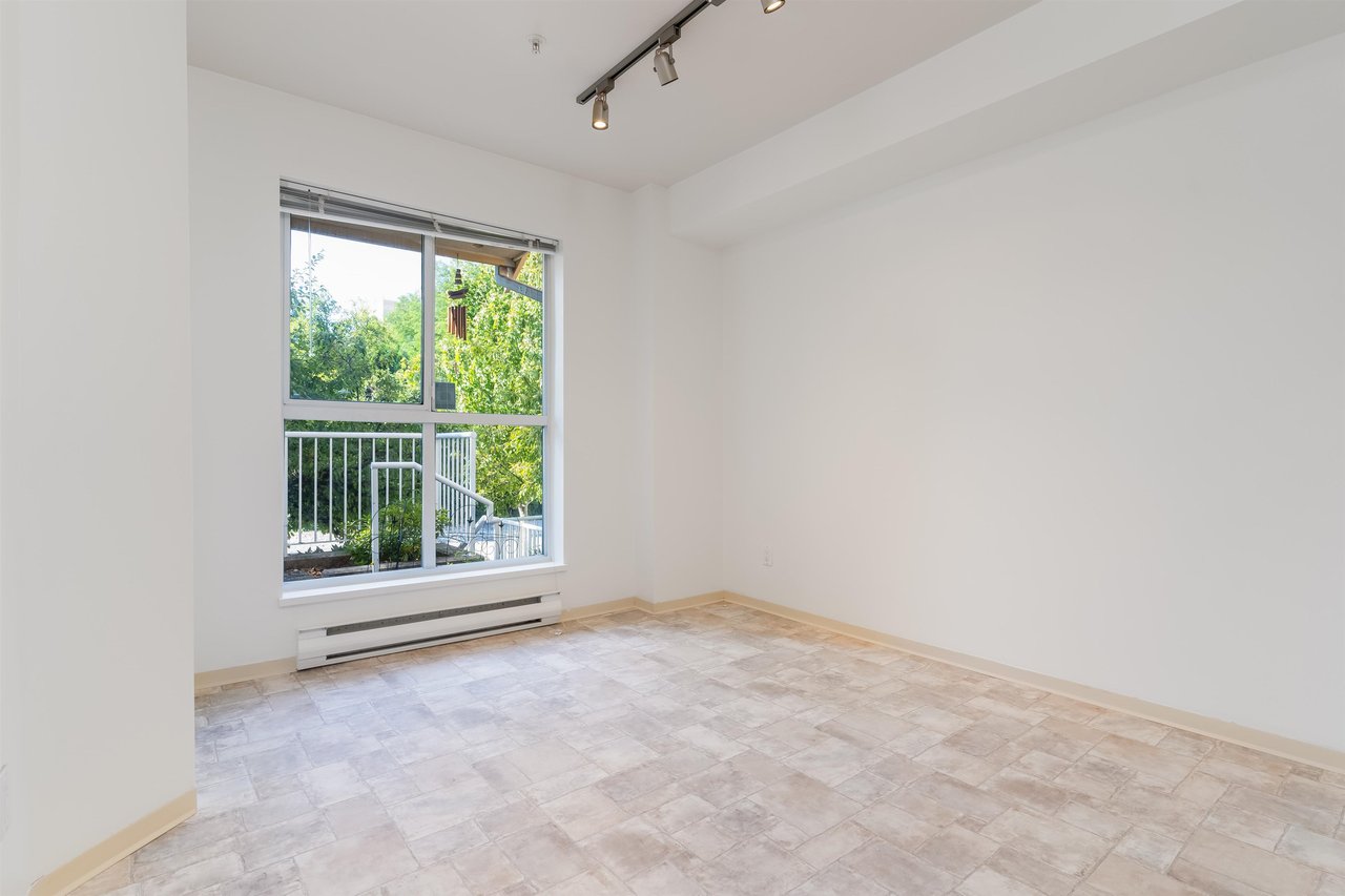7-9977 138 St