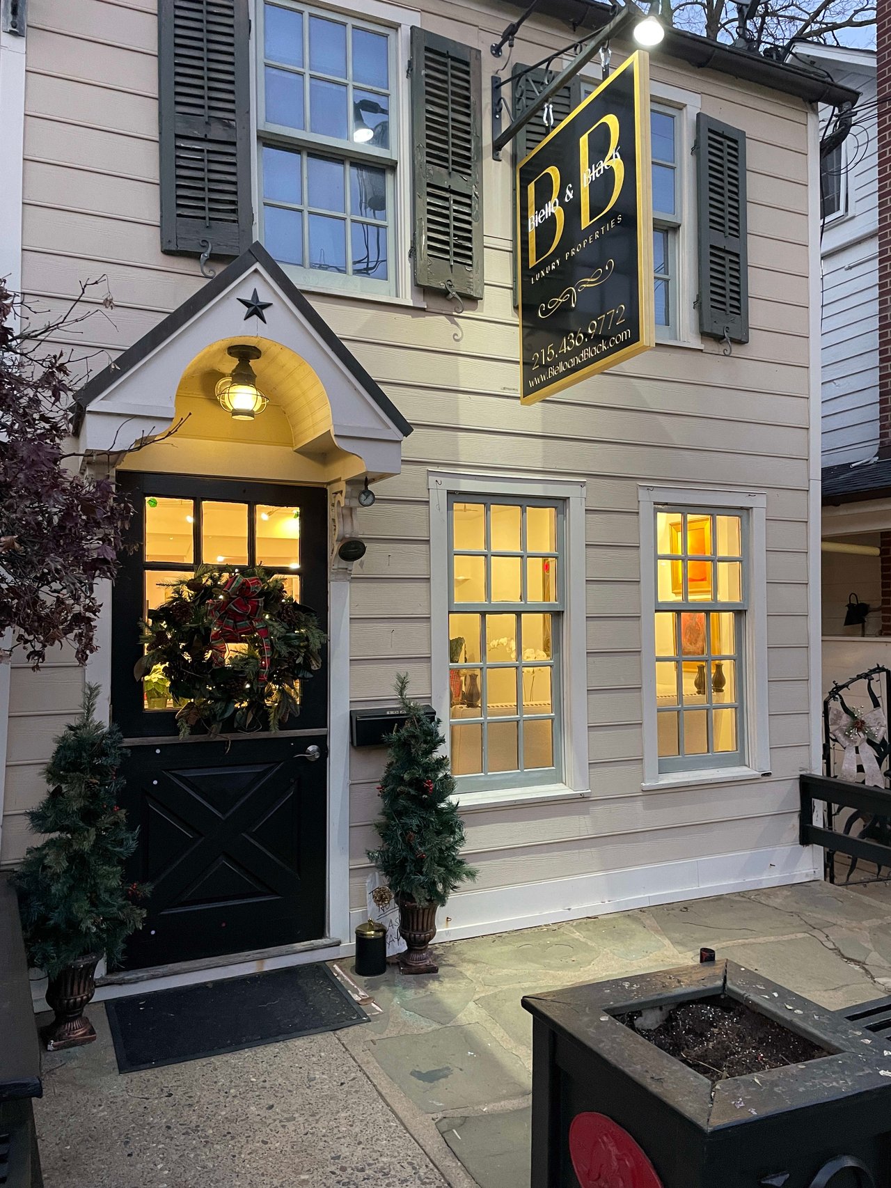 B&B's Top 5 Things To Do In New Hope During The Holidays