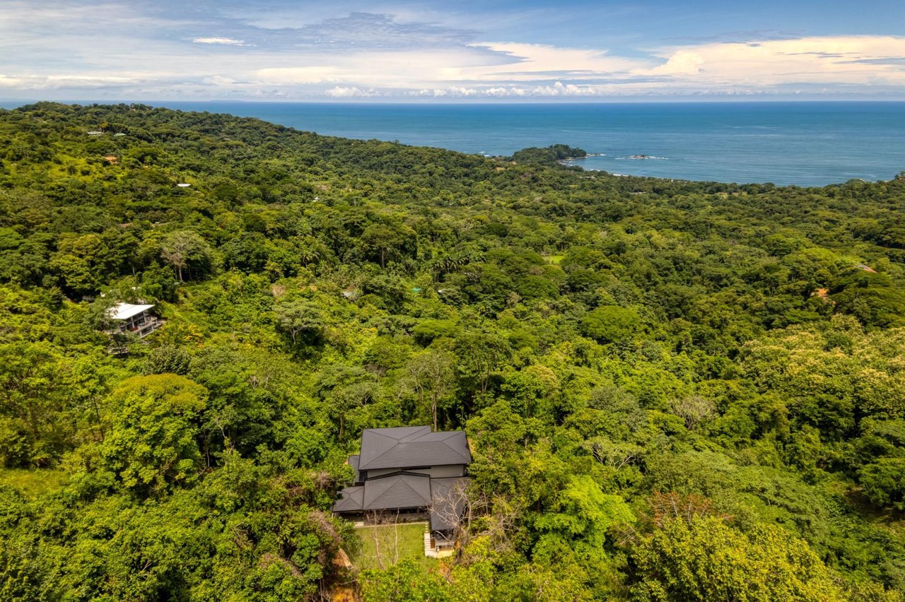 Secluded Tropical Modern Estate, Dominical, Puntarenas