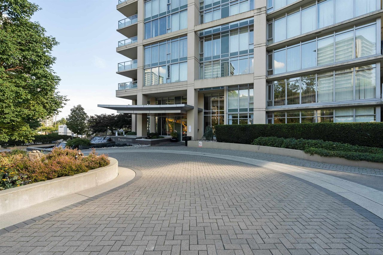 206-2133 Douglas Rd