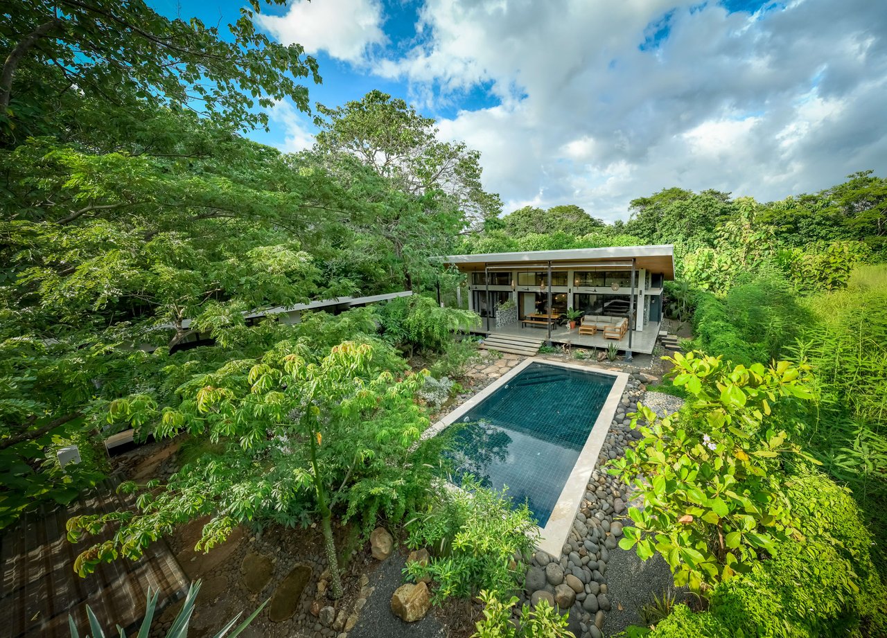 Casa Salomon | Two Stunning Houses and Expandable Land with Four Water Connections