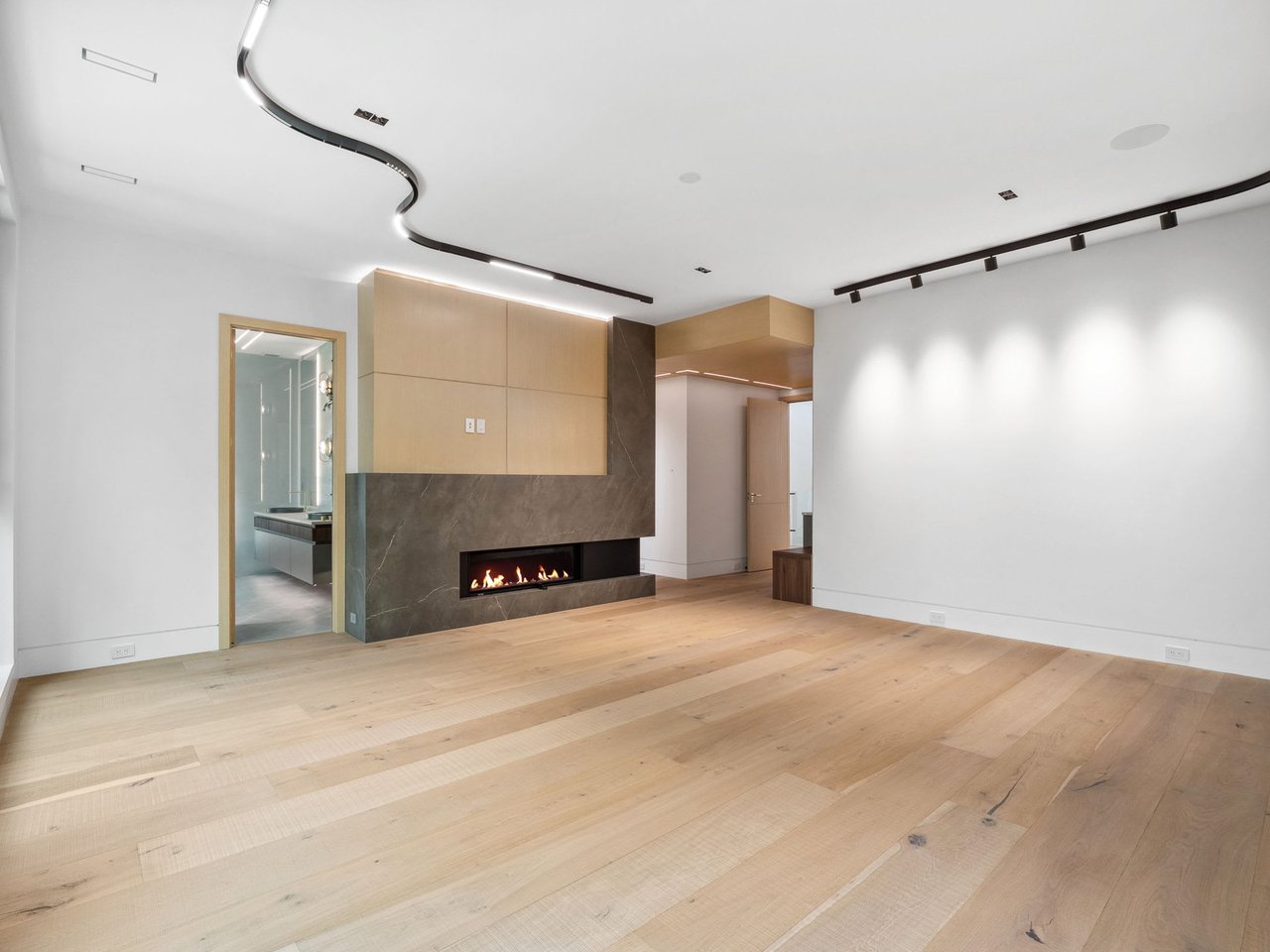 SOLD: Newly Built Masterpiece