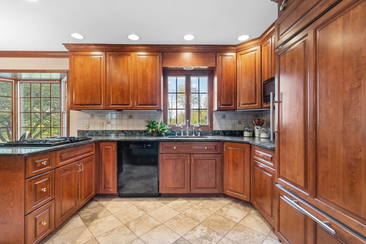 21 Apple Tree Rd
