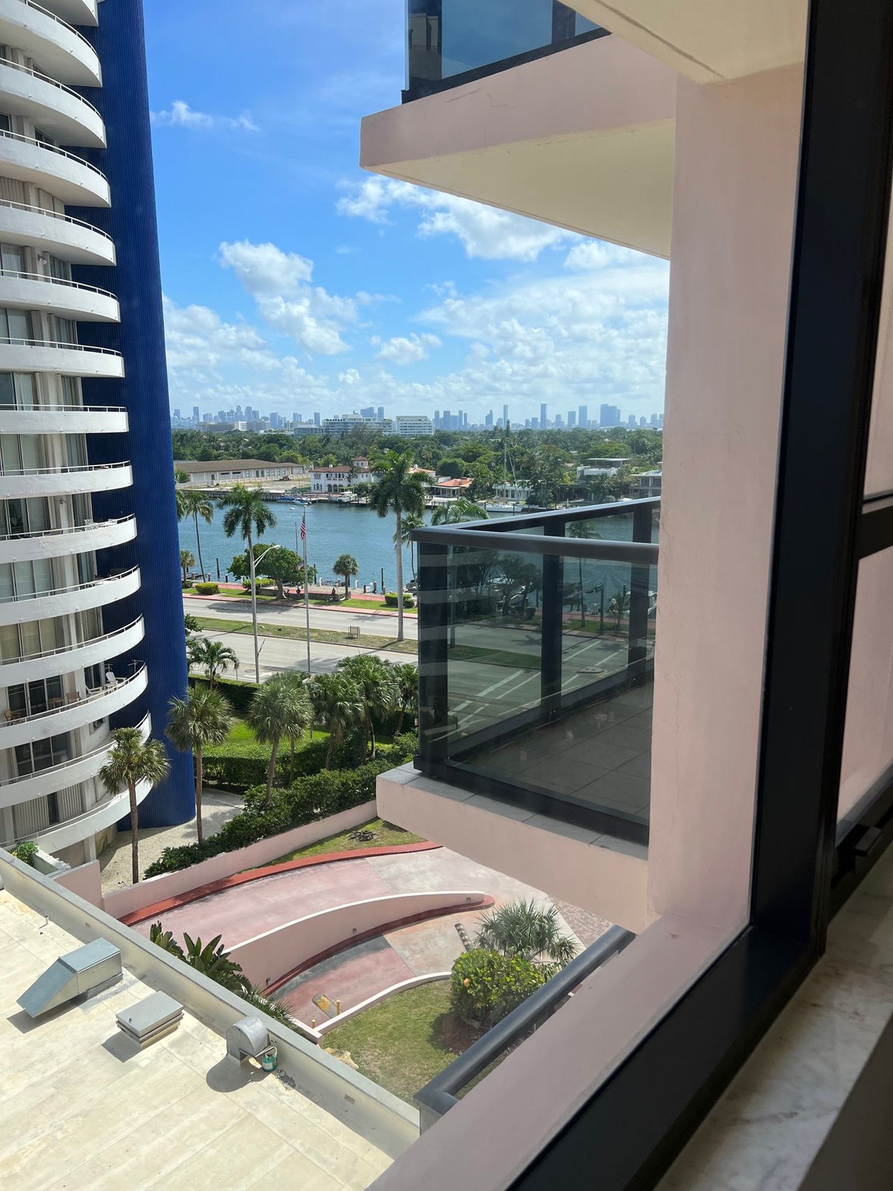 5225 Collins Ave #917 Miami Beach FL-33140