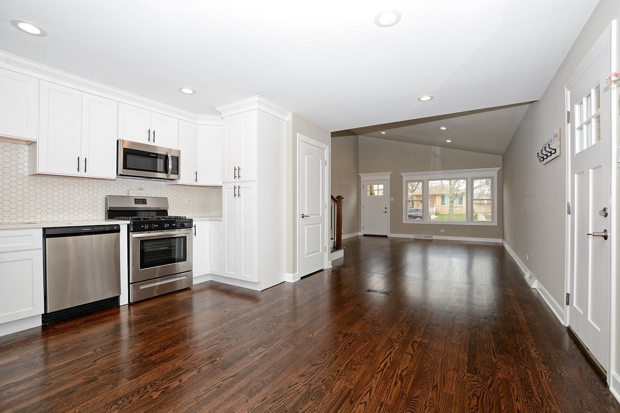 Oak Lawn Stunner