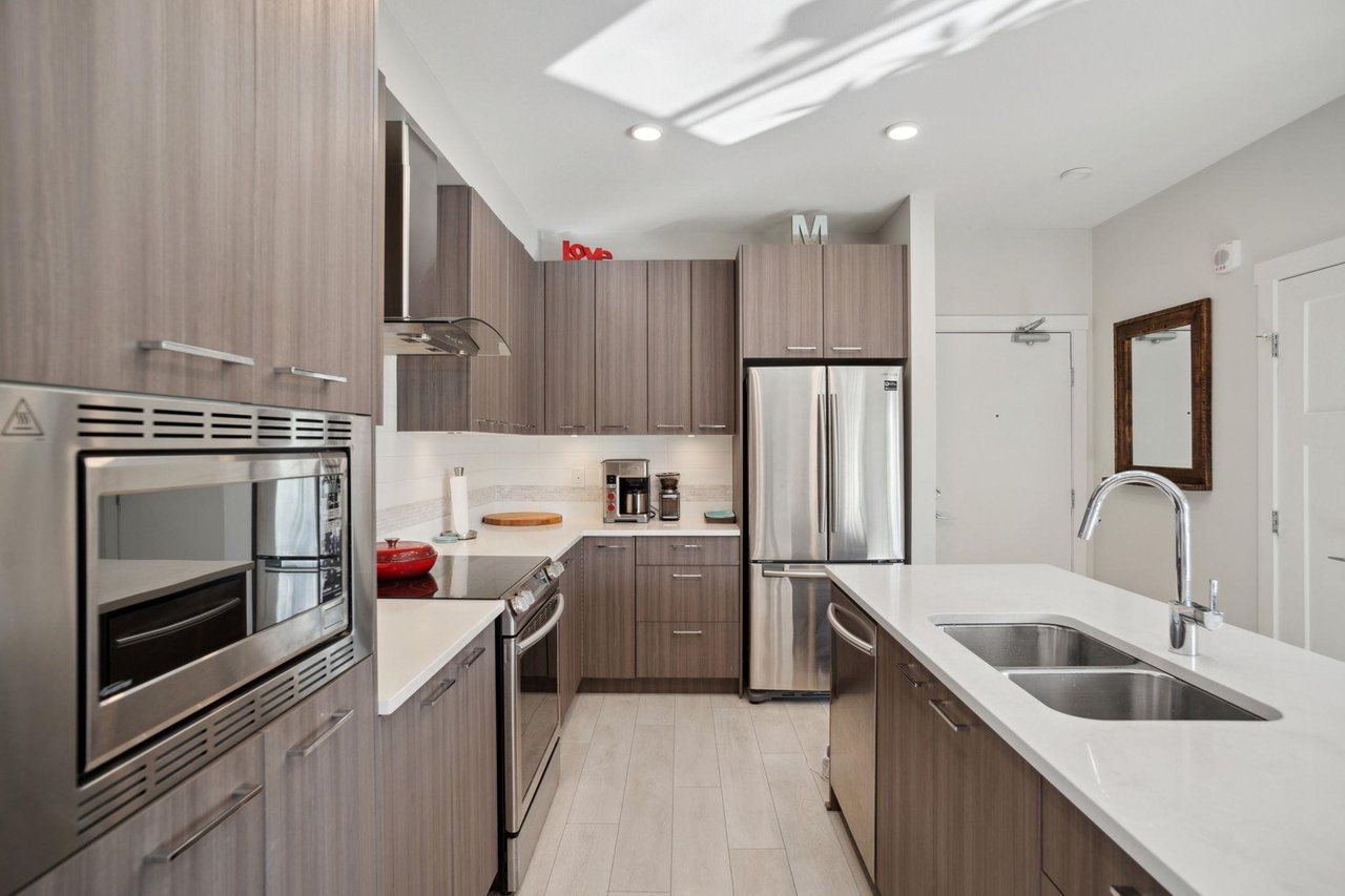 207-4690 Hawk Lane