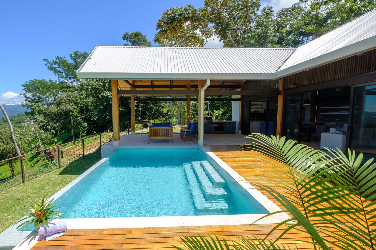 Luxury Infinity Pool Property, Uvita, Puntarenas