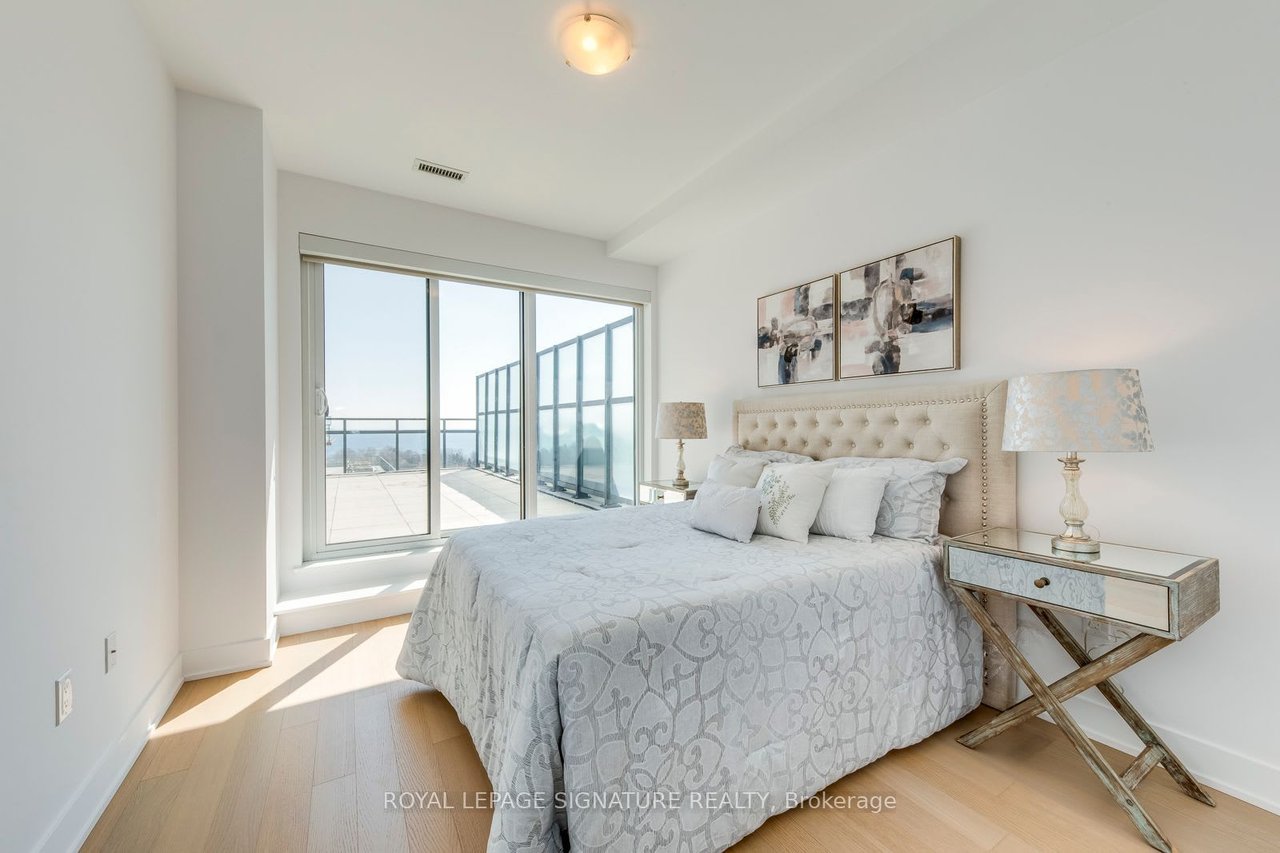 30 Shore Breeze Dr Unit: 819