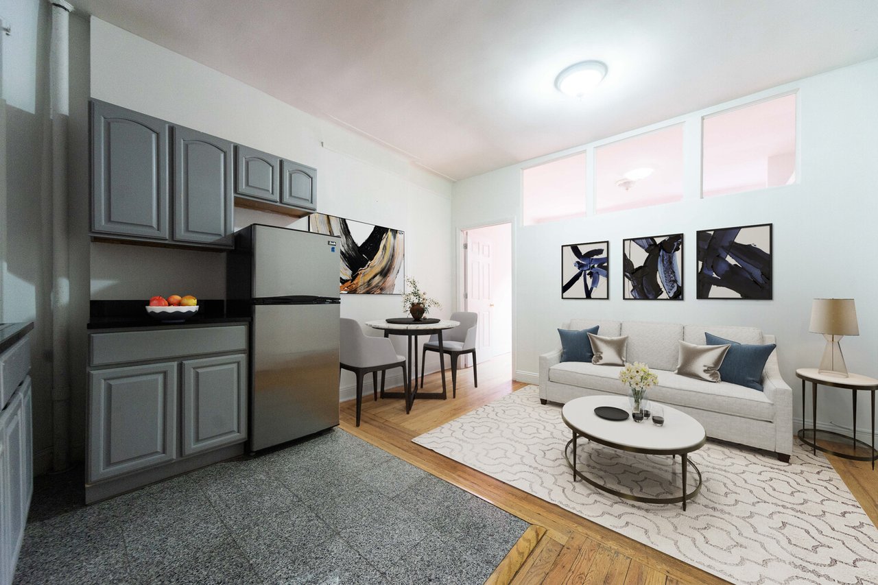 210 East 38th Street, Apt 4C