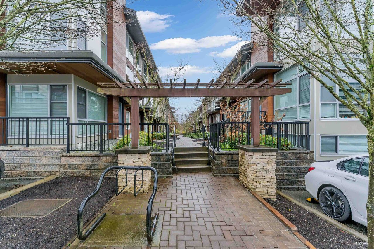 215-2228 162 St