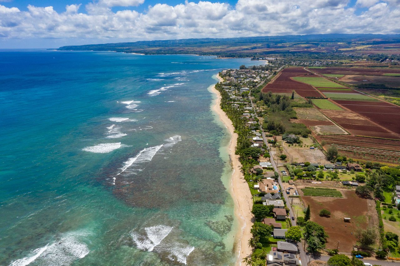 Waialua Beachfront Cottage