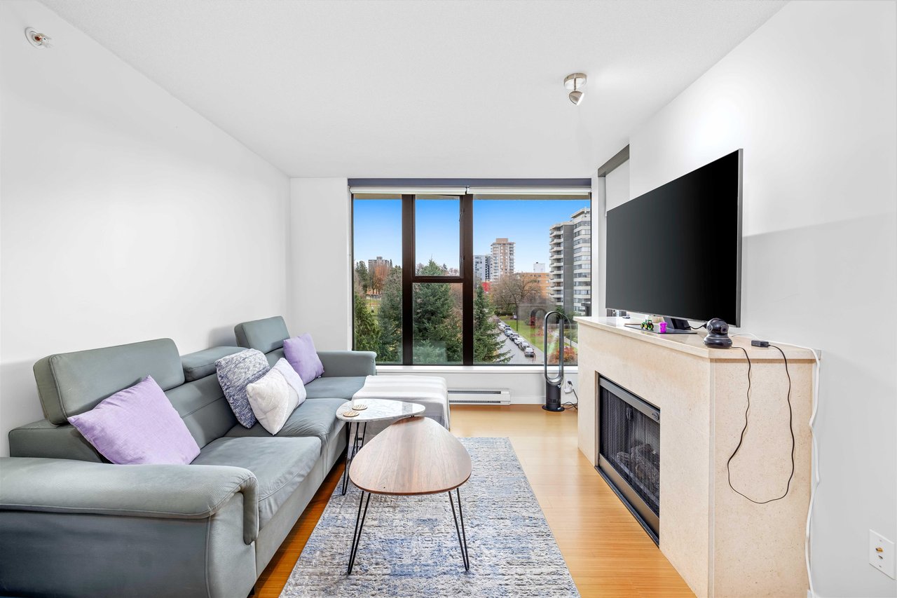 602-683 W Victoria Park
