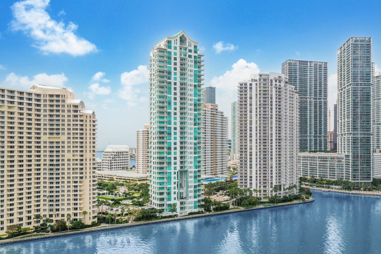 900 Brickell Key Boulevard Unit: 1102