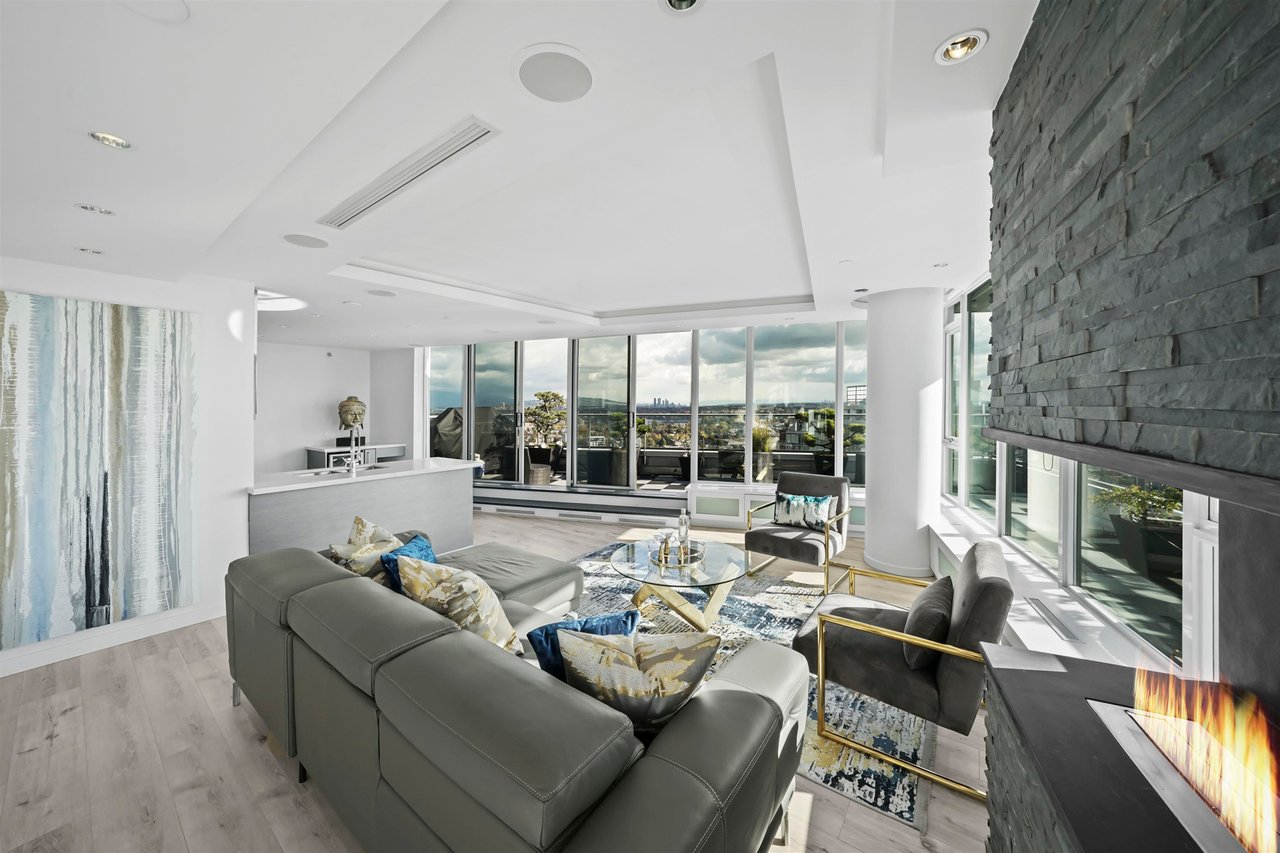 3905-188 Keefer Pl