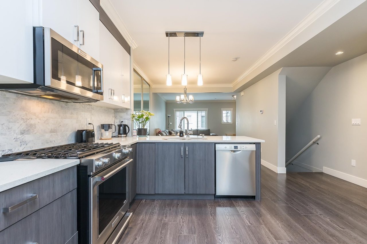 12-19097 64 Ave