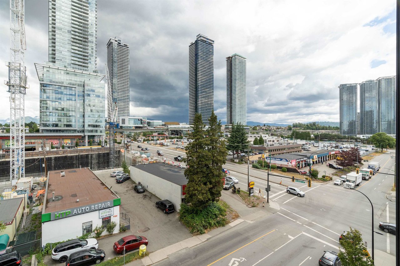 504-4468 Dawson St