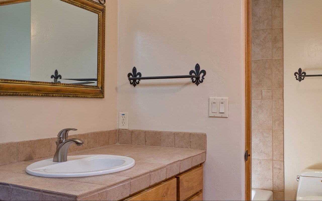 Perfect Desert Oasis, Santa Fe Estate