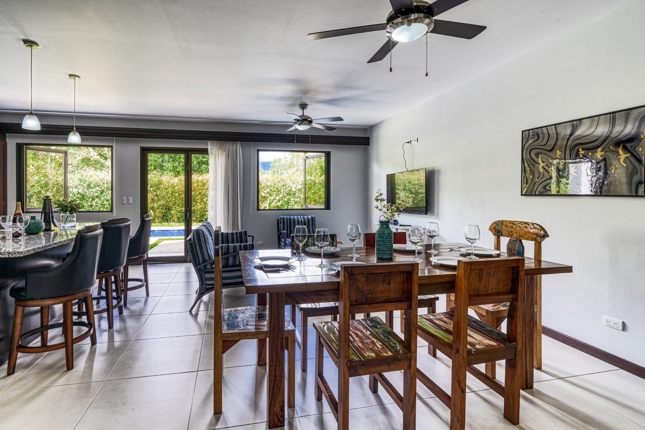 3 BEDROOM MODERN HOME WITH POOL WALKING DISTANCE TO EVERYTHING IN UVITA