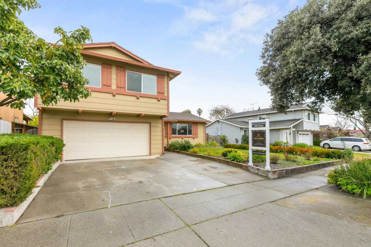 3310 Desertwood LN