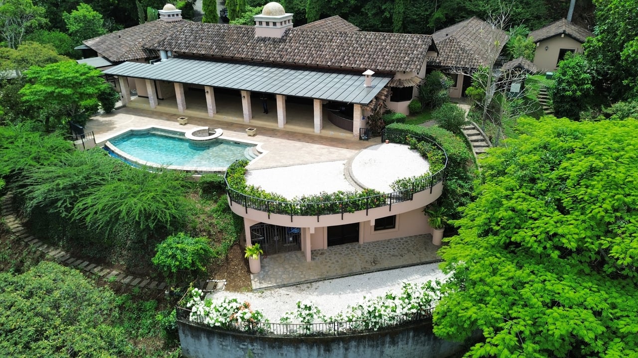 Tuscan Estate with Infinity Pool, Guacima, Alajuela