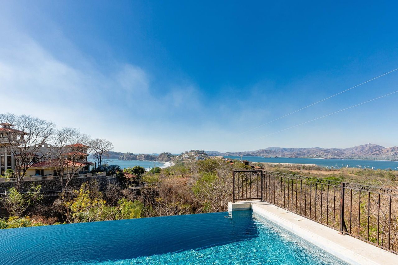 Luxury 6 BR Villa in Flamingo, Incredible Views | Starting At $1,350.00 Daily