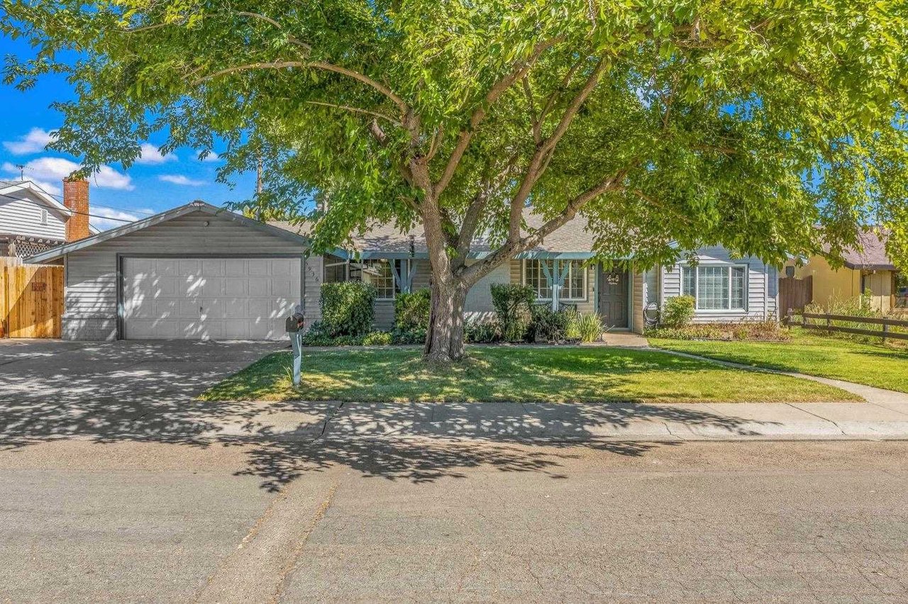 5936 Deary Way