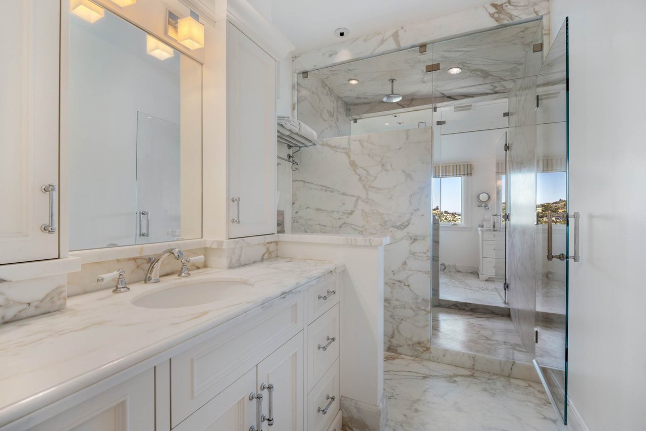 Iconic Belvedere View Estate